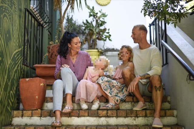 Our founder with her family, the family behind nomadmum.com